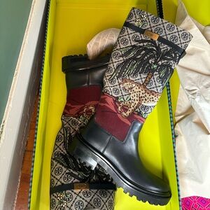 Brand new Tory Burch boots limited addition comes with dust bag